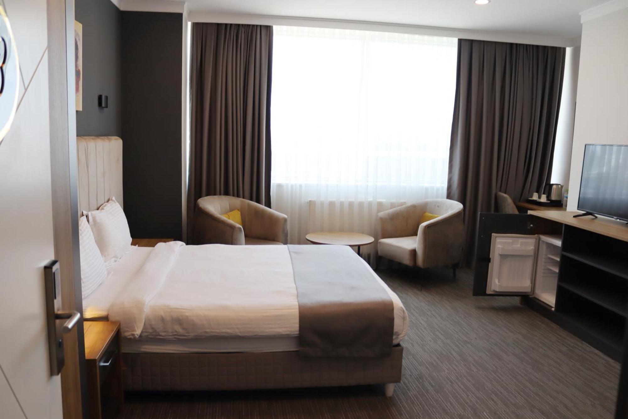 Home Plus Hotel Istanbul Exterior photo
